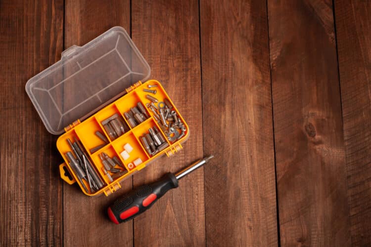 theprecisiontools.com : Is it OK to store power tool batteries in the garage?