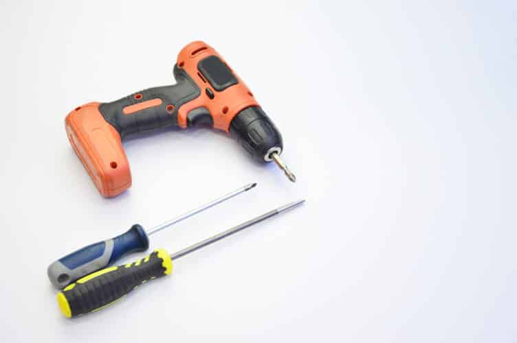 theprecisiontools.com : What is the difference between a cordless screwdriver and a cordless drill?