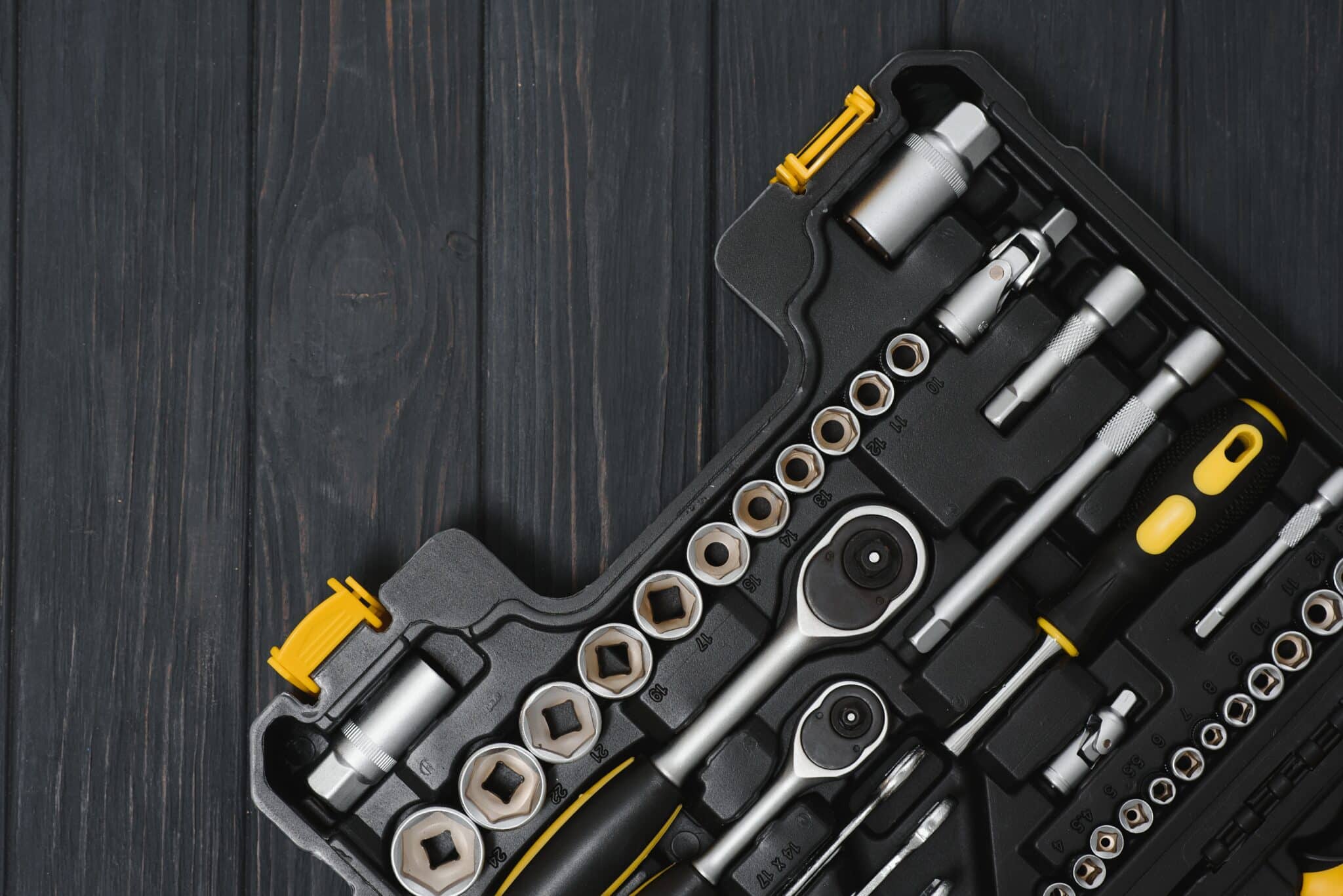why-do-dewalt-batteries-go-bad-the-precision-tools